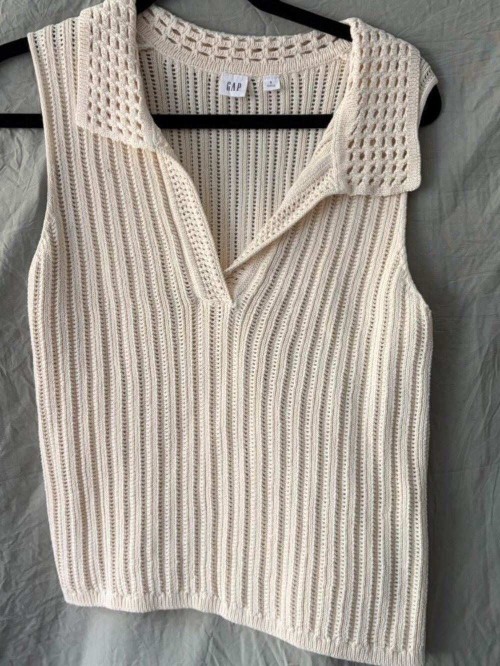 Cream knit vest top with collar